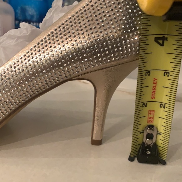 NEW WITH TAGS SIZE 10 INC HEELS - Picture 6 of 6